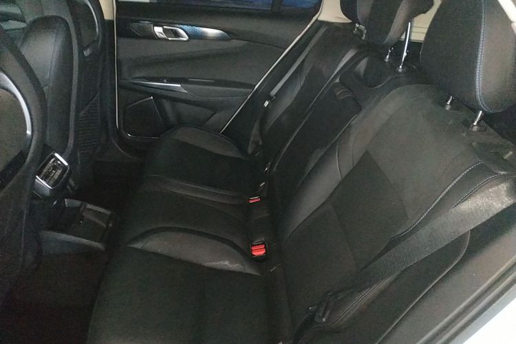 领克01 EM-P 2018款 1.5T PHEV 劲Pro 国V中控内饰7004