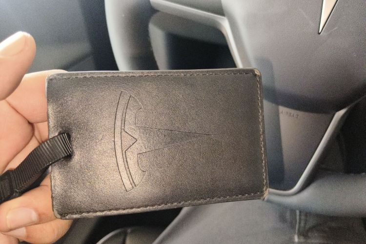 特斯拉 Model 3 2021款 标准续航后驱升级版 3D6中控内饰7001