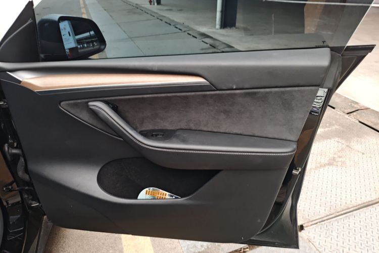 特斯拉 Model Y 2021款 标准续航后驱版中控内饰7005