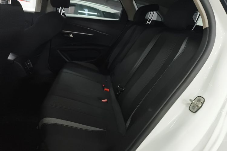 标致4008 2019款 360THP 领先版中控内饰21