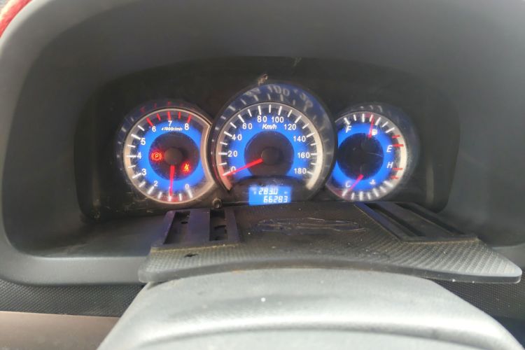 铃木 北斗星X5 2015款 1.0L 精英型局部细节14