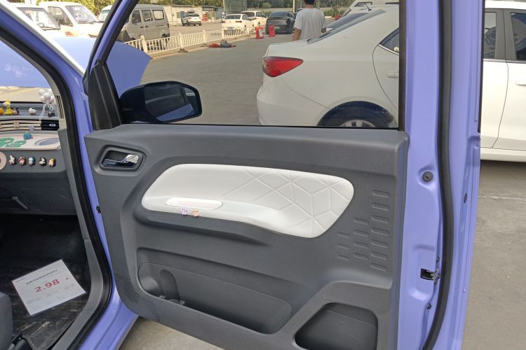 五菱汽车 宏光MINIEV 2022款 马卡龙绘色款 磷酸铁锂中控内饰42