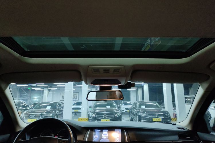 宝马5系 2014款 525Li 领先型中控内饰22