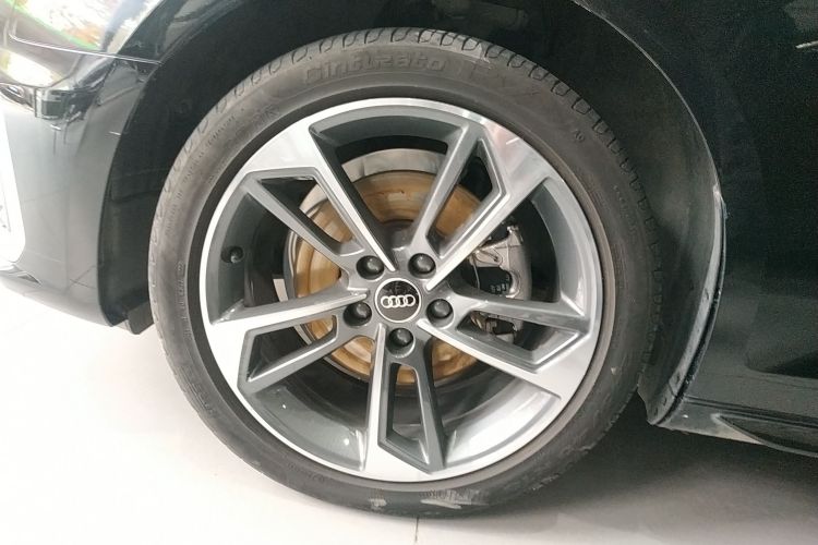 奥迪A4L 2022款 40 TFSI 时尚动感型车身外观6007