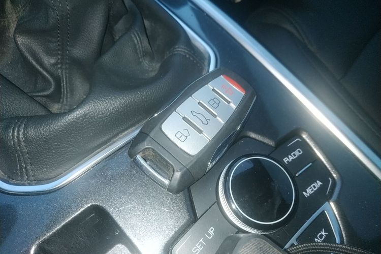 哈弗H6 2019款 运动版 1.5T 手动两驱精英型 国VI中控内饰11