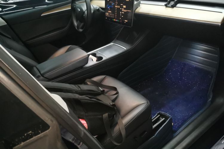 特斯拉 Model Y 2022款 后轮驱动版局部细节41