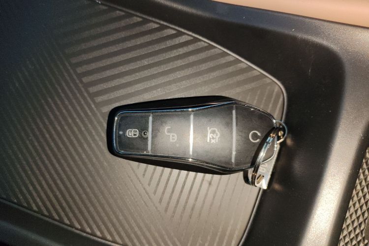 比亚迪 海鸥 2025款 智驾版 305km 活力版中控内饰7001