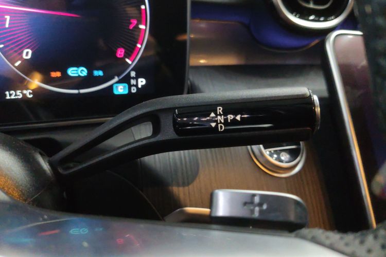 奔驰C级 2022款 C 200 L 运动版局部细节18