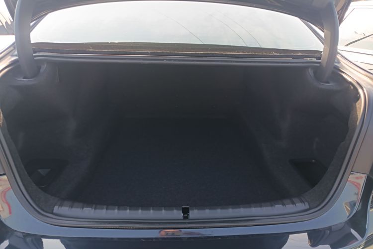 宝马5系 2020款 530Li 尊享型 M运动套装机舱底盘23