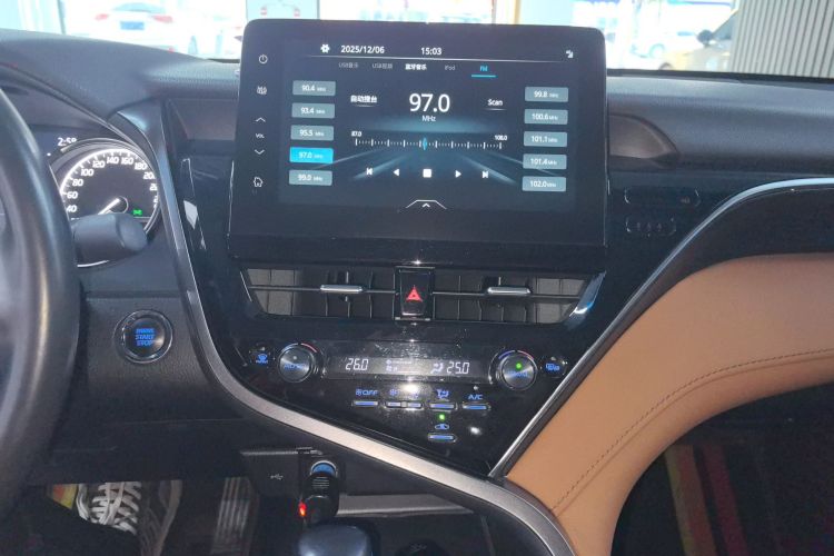 丰田 凯美瑞 2021款 2.0G 豪华版中控内饰16