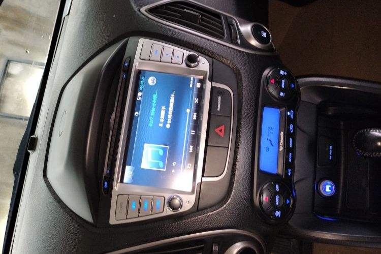 北京现代ix35 2013款 2.0L 自动两驱智能型GLS 国IV局部细节16