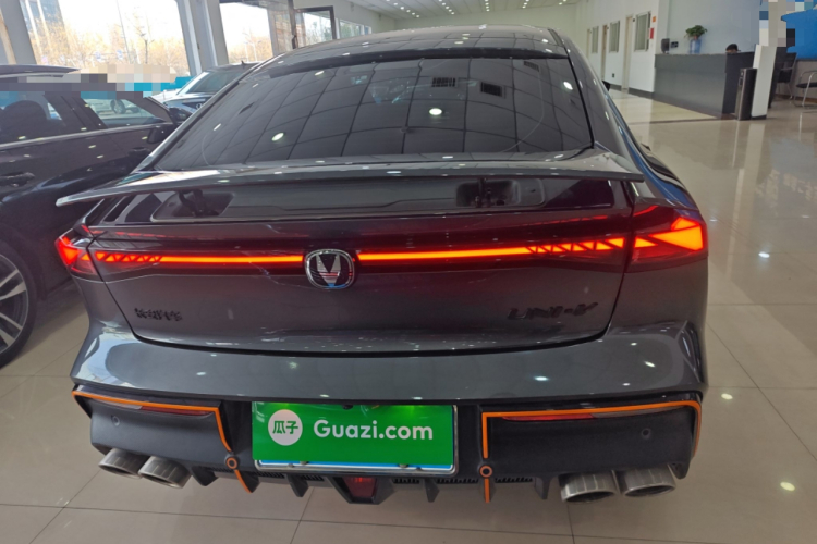 长安UNI-V 2023款 2.0T 领速版车身外观6004