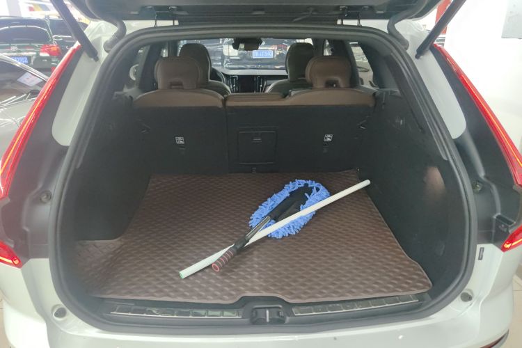 沃尔沃XC60 2021款 T5 四驱智远豪华版机舱底盘23