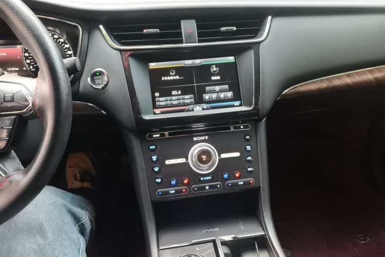 福特 金牛座 2015款 EcoBoost 325 V6旗舰型中控内饰16