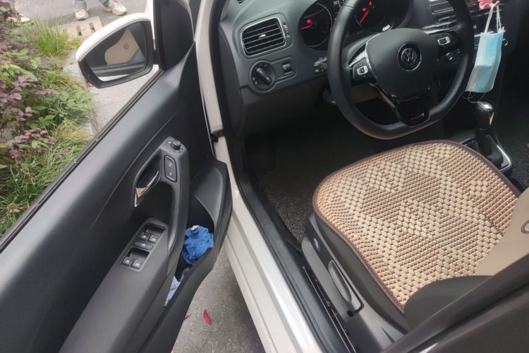 大众 Polo 2016款 1.6L 自动舒适型中控内饰7003