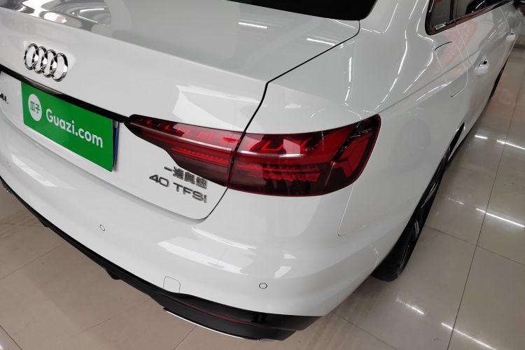 奥迪A4L 2024款 40 TFSI 豪华动感型车身外观9
