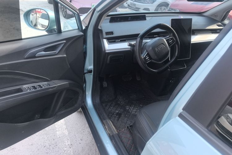 哪吒汽车 哪吒V 2021款 长续航娱乐版升级型中控内饰20