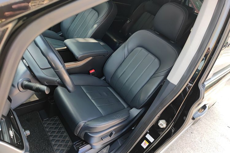 广汽传祺 传祺M8 2020款 领航款 390T 尊享版中控内饰19