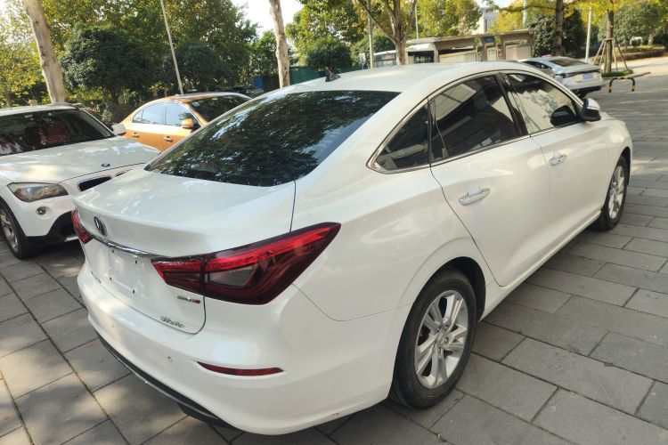 长安 逸动 2019款 高能版 1.6L GDI 自动先锋型 国VI车身外观7