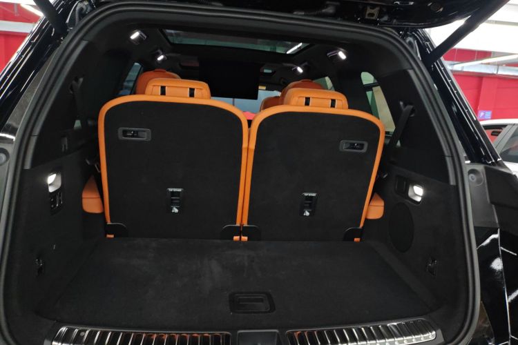 理想汽车 理想L9 2025款 Pro 智能焕新版机舱底盘23