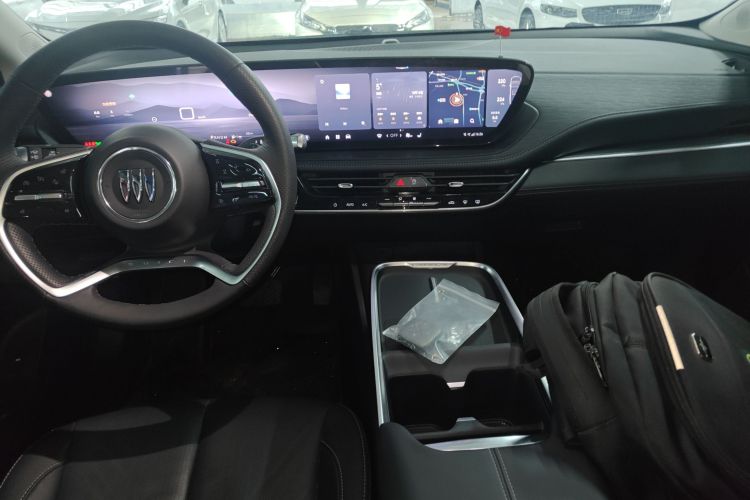 别克 君越 2023款 28T 越尊版中控内饰16