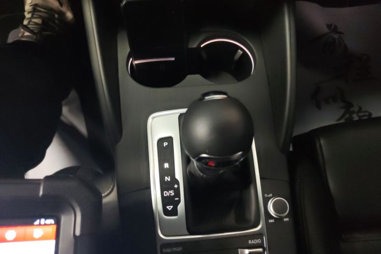奥迪A3 2019款 Limousine 35 TFSI 运动型 国V中控内饰18