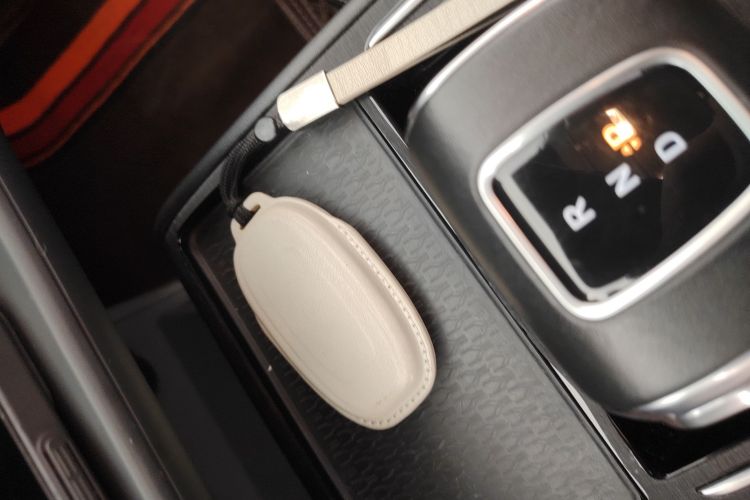 红旗E-QM5 2021款 网约充电 基础版 5座中控内饰7001