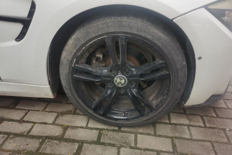 宝马3系 2019款 320i M运动曜夜版车身外观6007