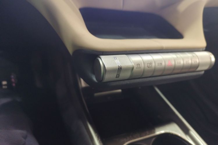 比亚迪 海豚 2023款 420km 自由版中控内饰18