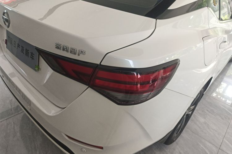 日产 轩逸 2022款 1.6L XL CVT悦享版车身外观9