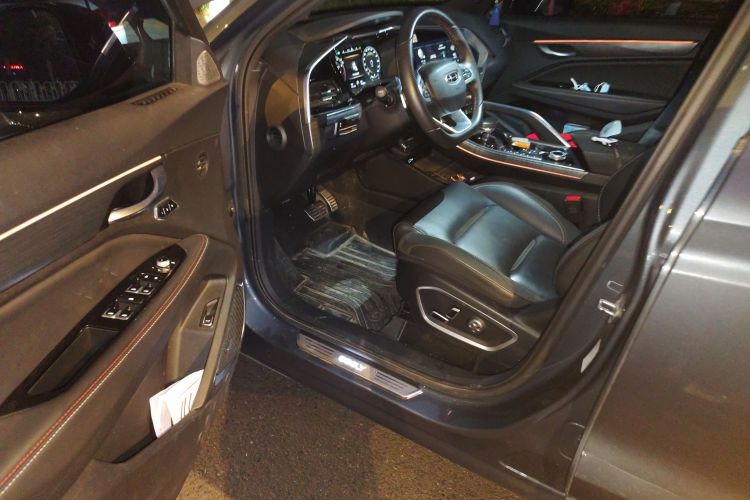 吉利汽车 星越 2020款 高能版 350T 驭星者AWD中控内饰20