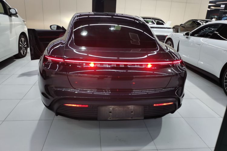 保时捷 2022款 改款 Taycan车身外观6