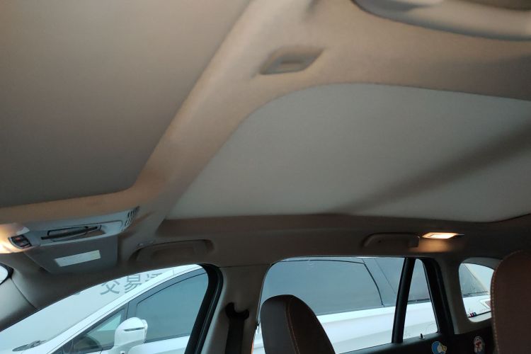 宝马X1 2020款 xDrive25Li 尊享型中控内饰22