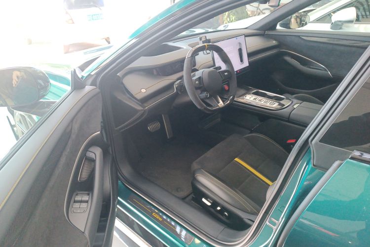 小米汽车 小米SU7 Ultra 2025款 Ultra中控内饰7003