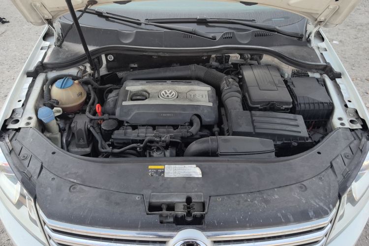 大众 迈腾 2013款 1.8TSI 豪华型机舱底盘24