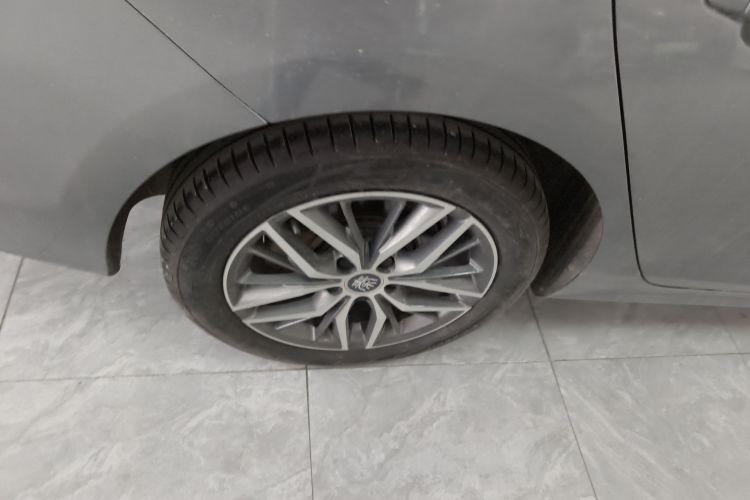 比亚迪 秦PLUS 2021款 DM-i 55KM 旗舰型车身外观6002