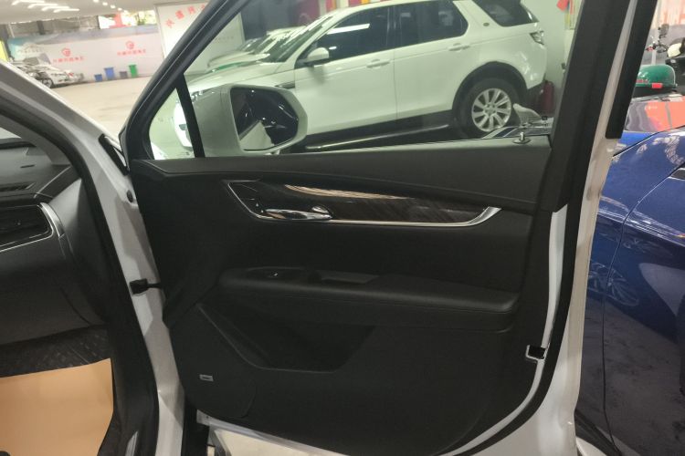 凯迪拉克XT5 2018款 25T 豪华型中控内饰42