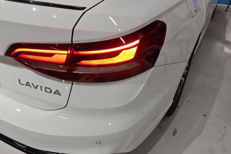 大众 朗逸 2024款 300TSI DSG星空领先版车身外观9