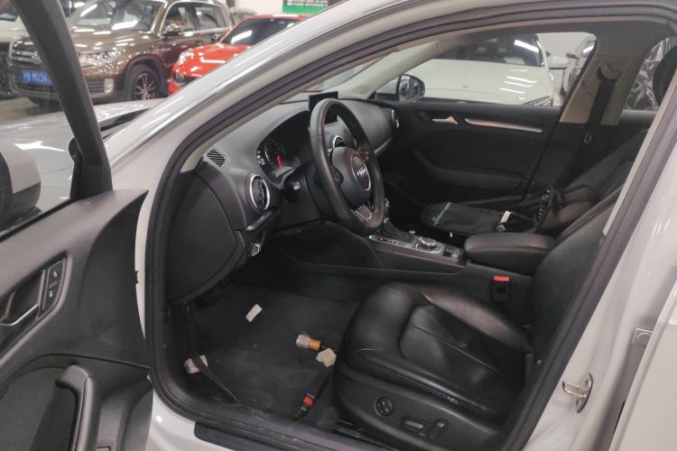 奥迪A3 2015款 Sportback 35 TFSI 百万纪念智领型中控内饰20