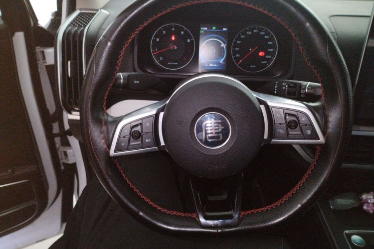 比亚迪 唐 2018款 2.0T 自动智联尊贵型 5座 国V局部细节13