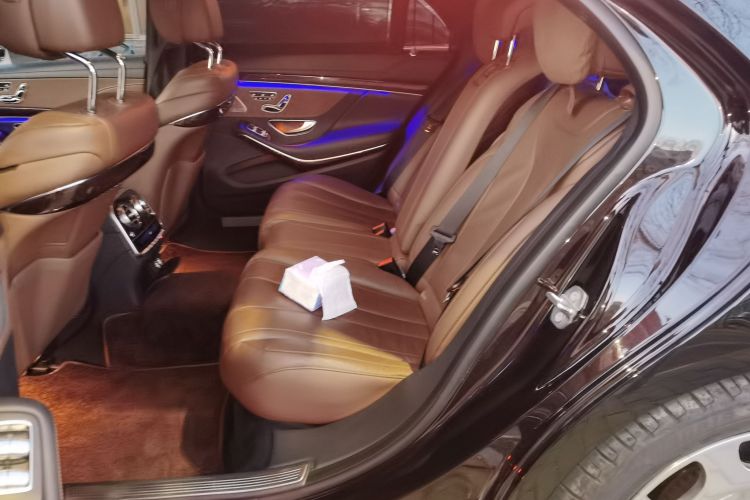 奔驰S级 2020款 S 350 L 尊享型 臻藏版中控内饰21