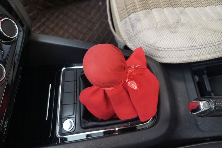 大众 速腾 2017款 230TSI 手动舒适型中控内饰18