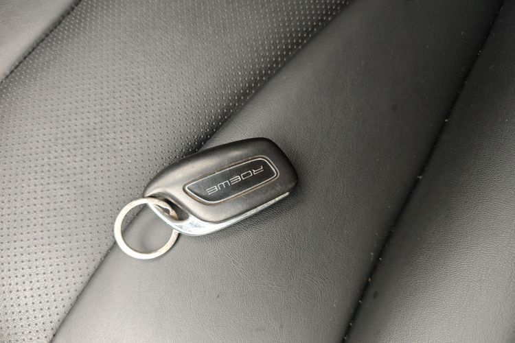 荣威i5 2020款 1.5L 自动4G互联领豪旗舰版中控内饰11