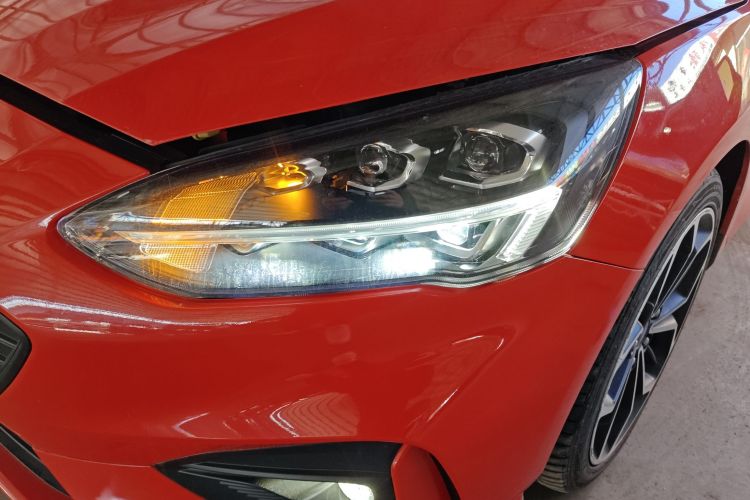 福特 福克斯 2020款 两厢 EcoBoost 180 自动ST Line局部细节36