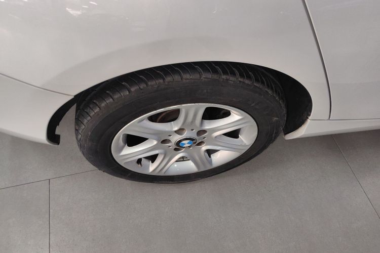 宝马1系(进口) 2013款 改款 116i 领先型车身外观6008