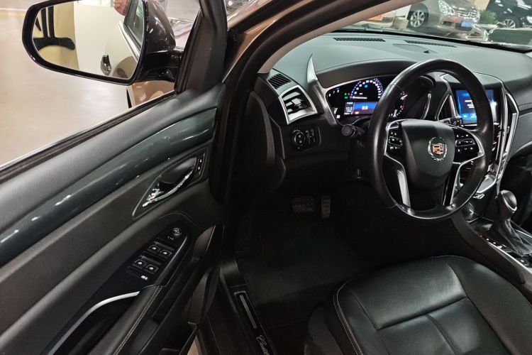 凯迪拉克SRX 2015款 3.0L 舒适型中控内饰7003