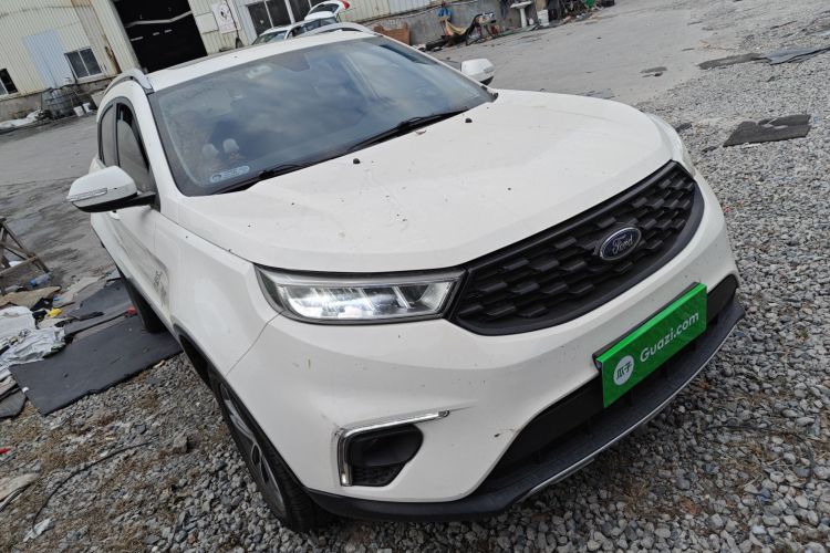 福特 2020款 领界S EcoBoost 145 CVT铂领型车身外观3