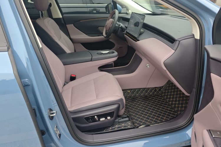 红旗天工06 2025款 660 四驱 智选版局部细节41