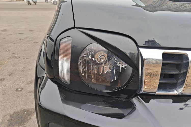 铃木 吉姆尼 2015款 1.3 AT JLX车身外观8