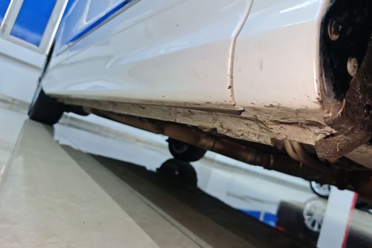 本田 艾力绅 2016款 2.4L 豪华版局部细节9001